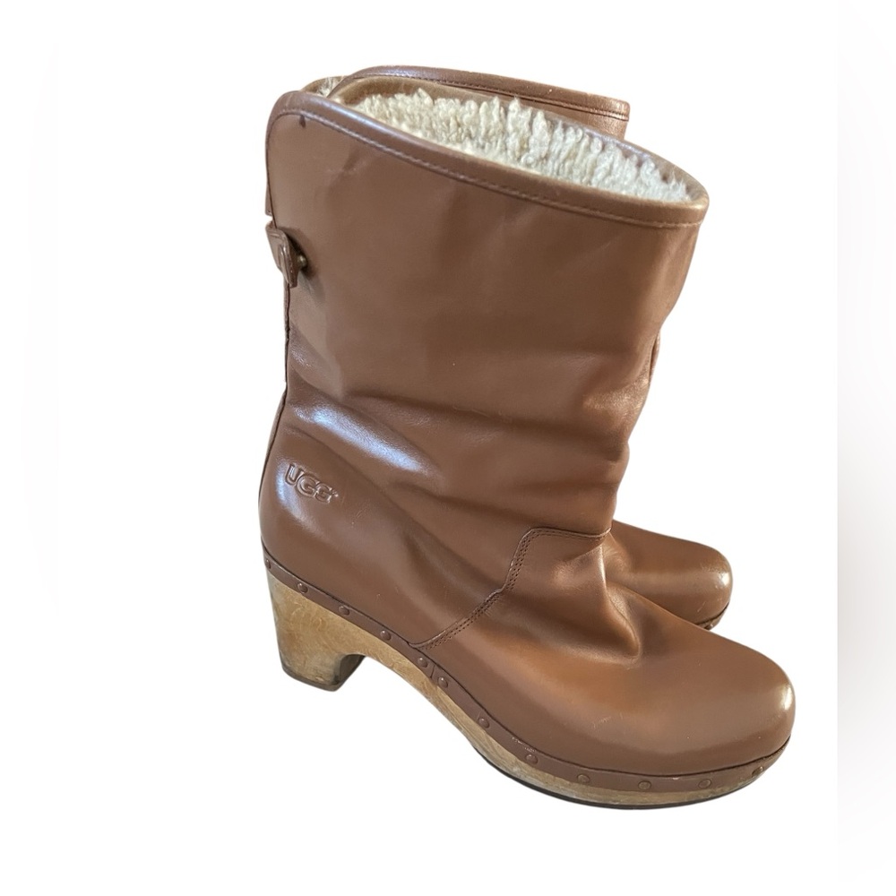 UGG Women's leather Shearling Lined Clogs - Picture 13 of 16